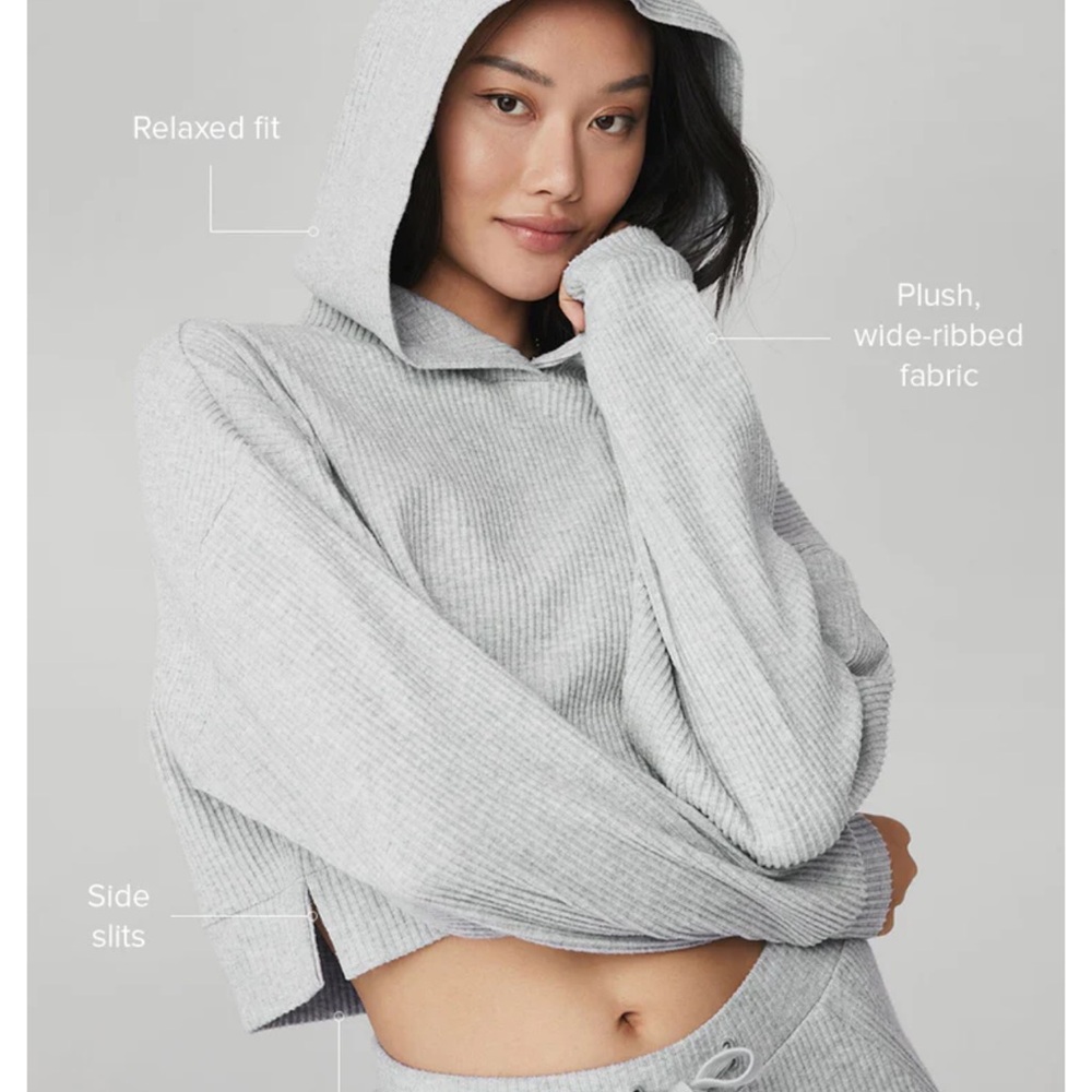 ALO— Pullover Muse Hoodie